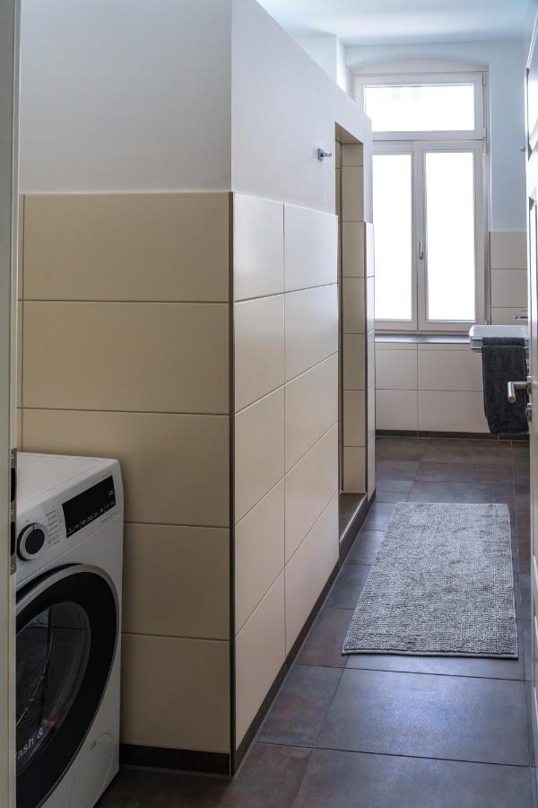 Modern 6 Bathroom Villa In The City Oldenburg Zewnętrze zdjęcie